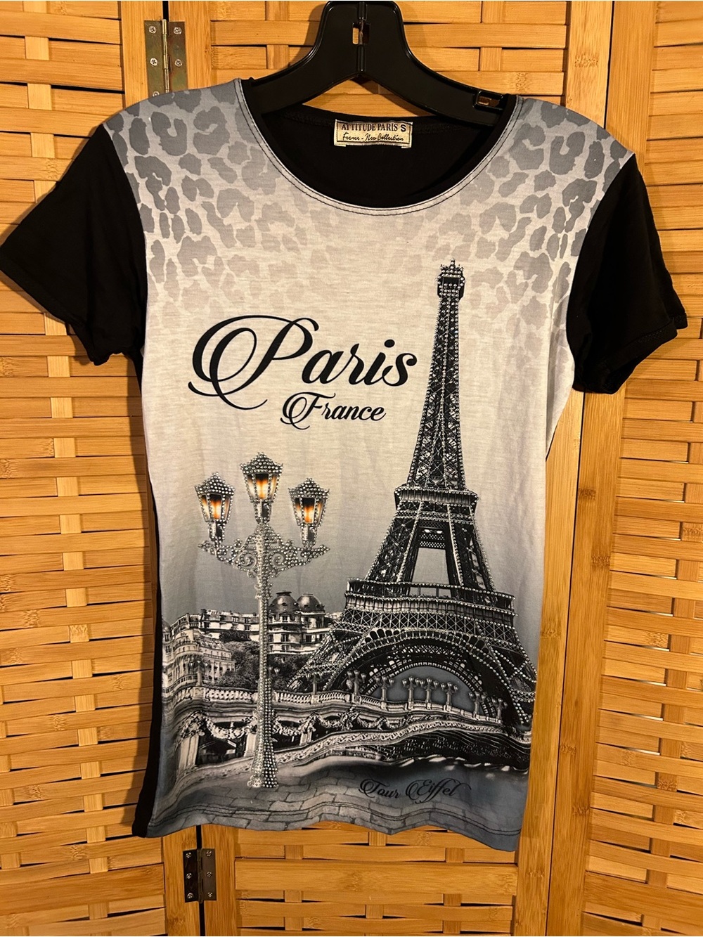 🎃2/$8- Paris France Graphic Tee - Black and Gray Short Sleeve Women's Top